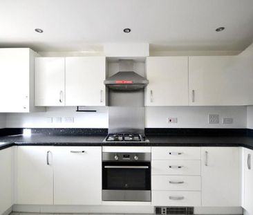 3 bedroom terraced house to rent - Photo 5