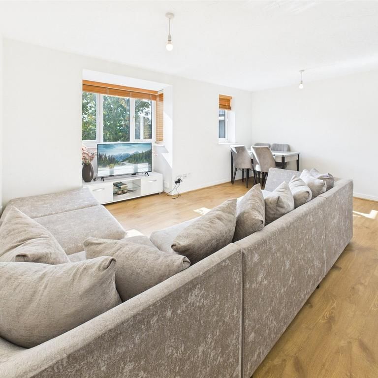 2 bedroom apartment to rent - Photo 1