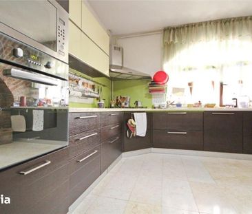 Apartament spatios cu doua camere de inchiriat la casa - Photo 2