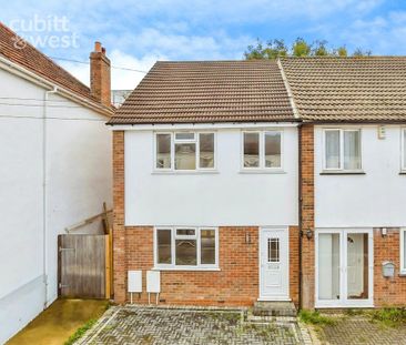 3 bedroom semi-detached house to rent - Photo 3