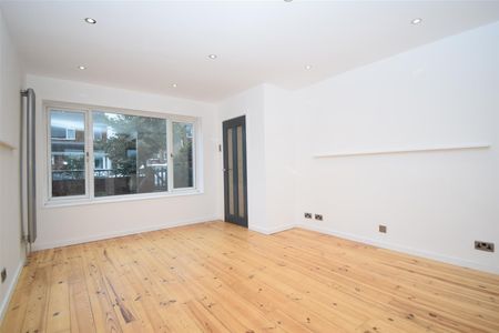 Elmwood Close, Walton, Wakefield - Photo 3