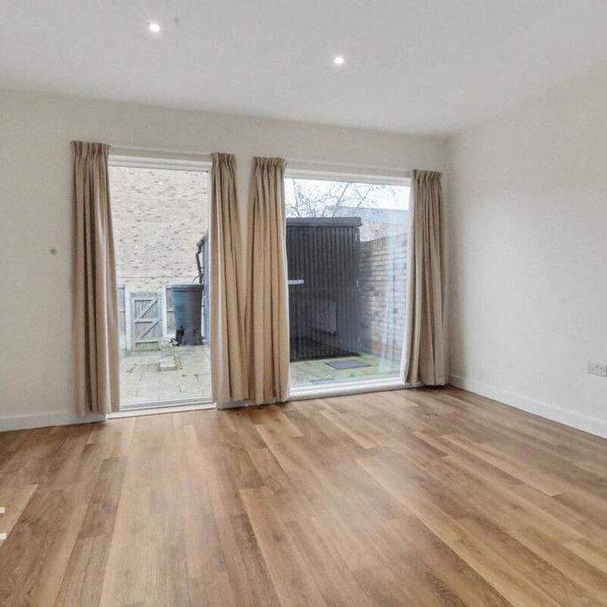 2 bedroom terraced house to rent - Photo 1