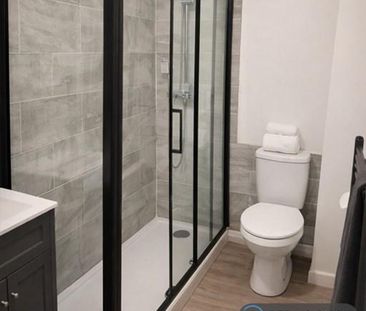 1 bedroom in a flat share to rent - Photo 5