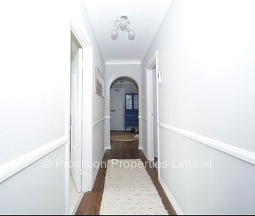 2 Bedroom Flat Foxhill Court Weetwood - Photo 1