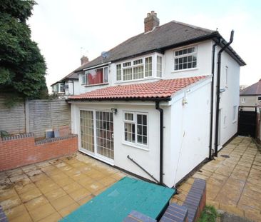 3 bedroom semi-detached house to rent - Photo 5
