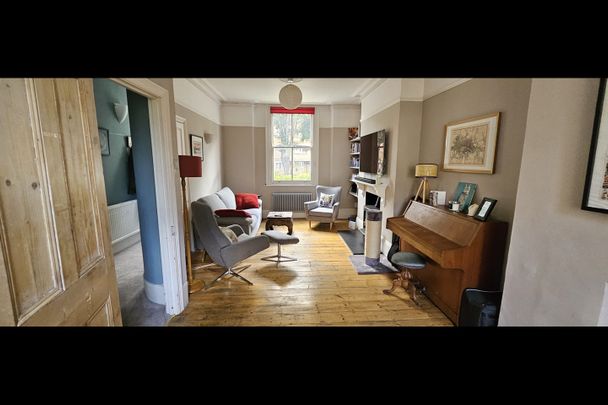 2 Bed Terraced House, Sidney Road, SW9 - Photo 1