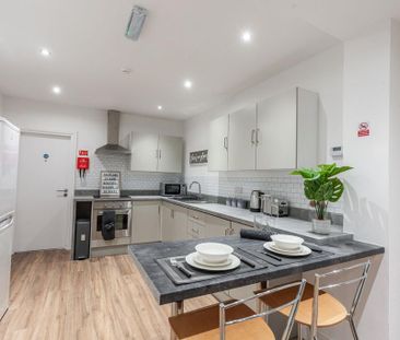 1 bedroom in a house share to rent - Photo 3
