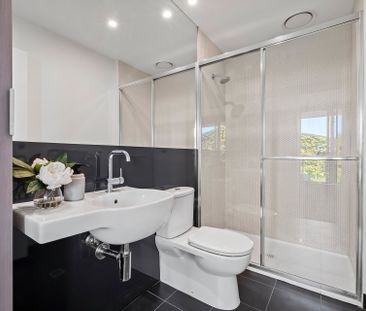 A Modern, Easy Lifestyle in the Heart of Fitzroy North - Photo 4
