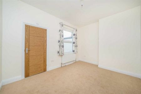 St. Leonards Road, Kew, SW14 - Photo 4