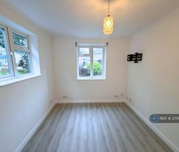 2 bedroom maisonette to rent - Photo 5