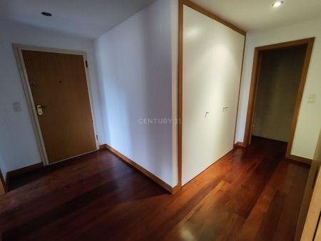 Apartamento T3 - Porto - Junto ao Colégio do Rosário - Photo 2