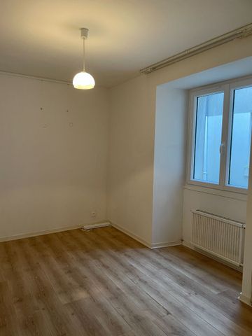 Location appartement 3 pièces, 64.00m², Fontenay-le-Comte - Photo 4
