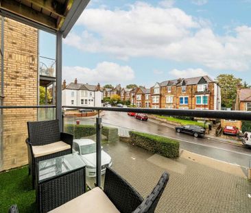2 bedroom flat to rent - Photo 1