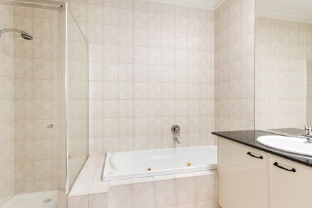 Thinking of selling? Contact our agent - Photo 4