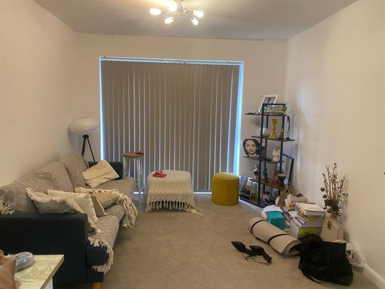 Flat For Rent Heol Gruffydd, Pontypridd - Photo 1