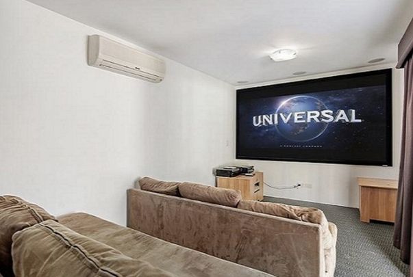 Luxurious 2-Bedroom Apartment for Rental in Prime Location with Resort-Style Amenities - Funitured - Photo 1