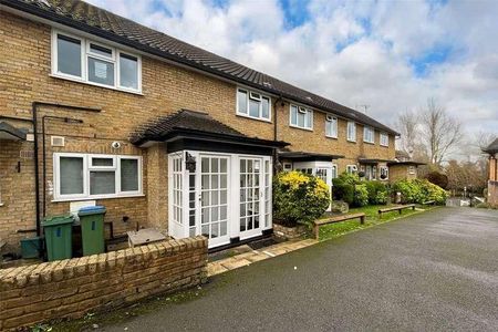 Belvedere Close, Esher, Surrey, KT10 - Photo 4