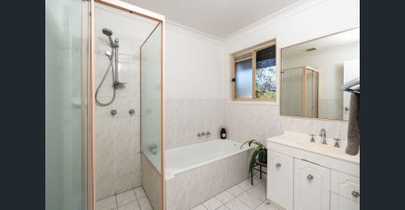 Three bedroom family home! - Photo 2