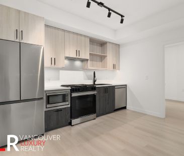 Condo in Port Moody, British Columbia - Photo 3