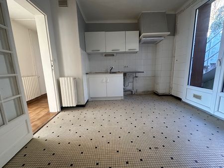 Location Appartement 3 pièces 73m² TULLE 19000 - Photo 4