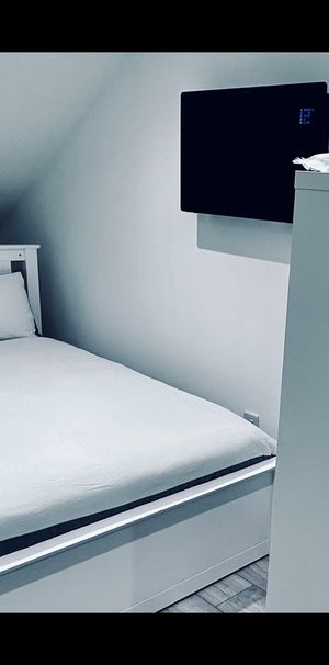 Studio Flat, Alloa Road, SE8 - Photo 1