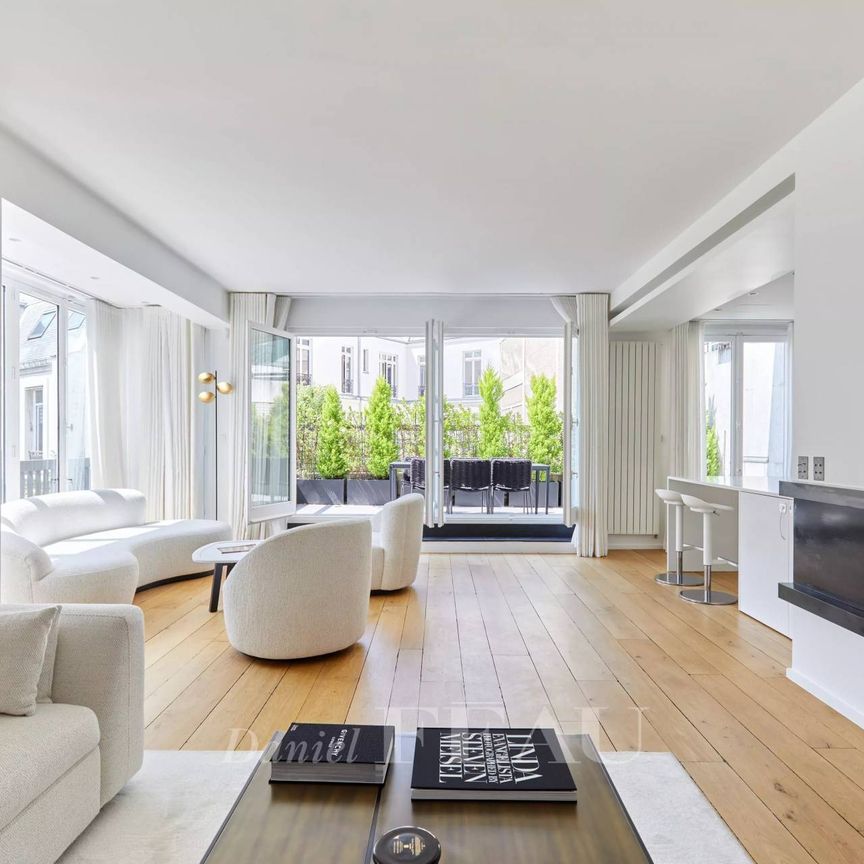 Location appartement, Paris 8ème (75008), 5 pièces, 164.67 m², ref 85494267 - Photo 1