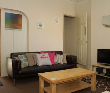 Paton Street (3 bed) - Photo 1
