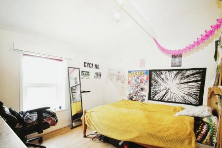 3 bedroom semi-detached house to rent - Photo 2