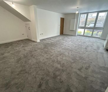 Studio to rent - Photo 6