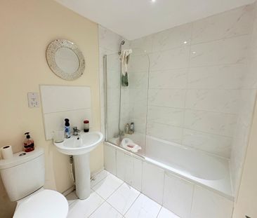 2 bedroom flat to rent - Photo 6