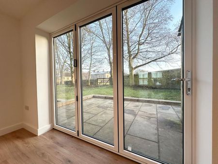 4 bedroom detached house to rent - Photo 5