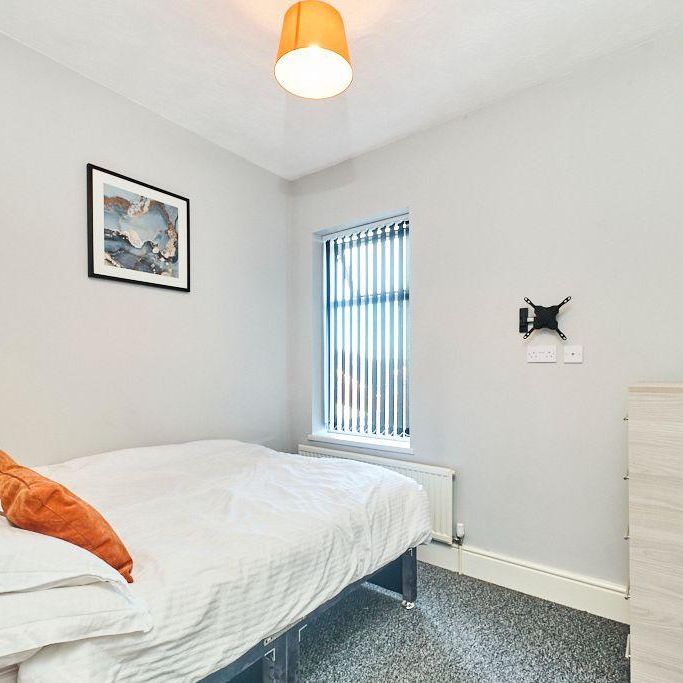 1 bedroom in a house share to rent - Photo 1