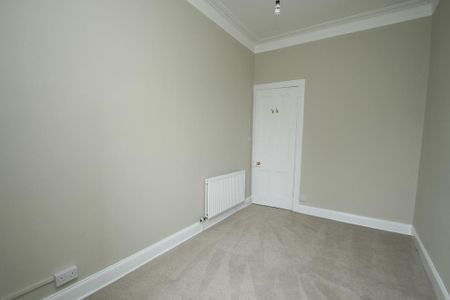 4 bedroom flat to rent - Photo 5