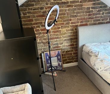 Room in a Shared House, Lamberts Place, CR0 - Photo 2