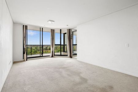 Modern Apartment with Stunning Sydney City Vistas&comma; World Class Facilities & Upmost Convenience - Photo 3