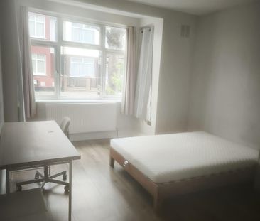 4 Bed Terraced House, Sherringham Avenue, N17 - Photo 3