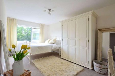 Moon Court, Lyme Farm Road, Lee, London, SE12 - Photo 3