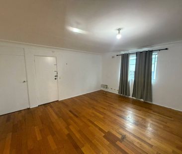 SPACIOUS 2 BEDROOM UNIT - Photo 2