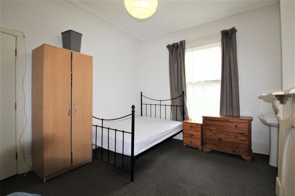 Providence Avenue, Woodhouse, LS6 2HN, Leeds - Photo 1
