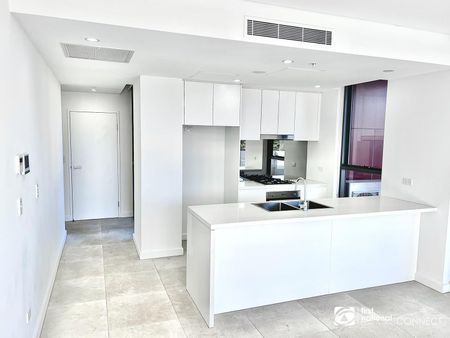 Spectacular 3 bedroom unit. - Photo 4