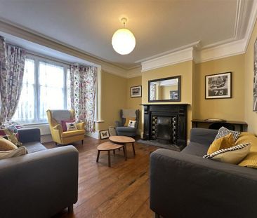 6 bedroom terraced house to rent - Photo 1