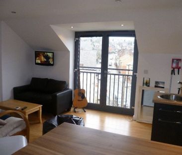 Studio to rent - Photo 2