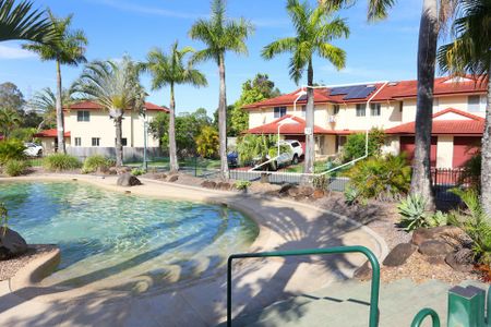 SPACIOUS TOWNHOUSE WITH POOL IN COMPLEX - Photo 5