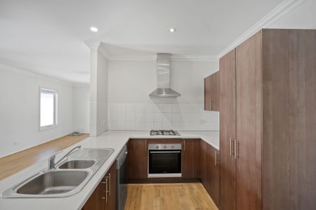 Inviting Home on Fiebig Court! - Photo 4