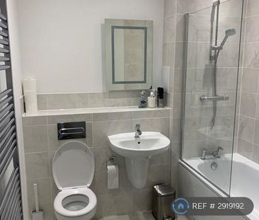 1 bedroom in a flat share to rent - Photo 6