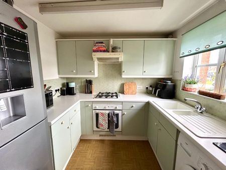 2 bedroom House To Let - Photo 5