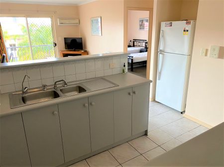 27D/17 Eden Street ADELAIDE SA 5000 - Photo 3