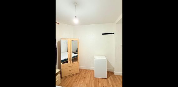 Room in a Shared House, Handsworth Road, N17 - Photo 2