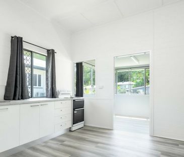 201 Woodward Street, Whitfield QLD 4870 - House For Rent | Domain - Photo 4