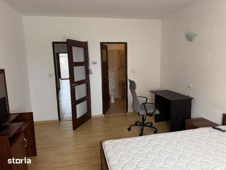 apartament 2 cam ,balcon , parcare aproape de Shopping City - Photo 4
